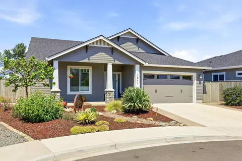 3847 Wyoming Ln, Medford, OR 97504