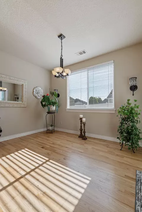 Dining - 128 Oak Point Dr, Eagle Point, OR 97524 photo 1 of 1