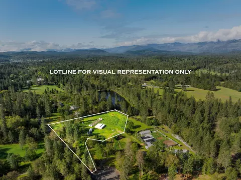 600 Hartsfield Ln, Grants Pass, OR 97526