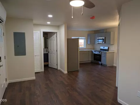 Living - 613 St Thomas Ln, Eagle Point, OR 97524 photo 1 of 1