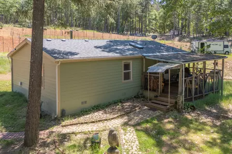 1801 Holton Creek Rd, Cave Junction, OR 97523