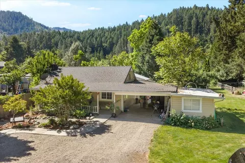 6589 Rogue River Hwy, Grants Pass, OR 97527