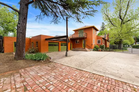 1432 NW Lawnridge Ave, Grants Pass, OR 97526