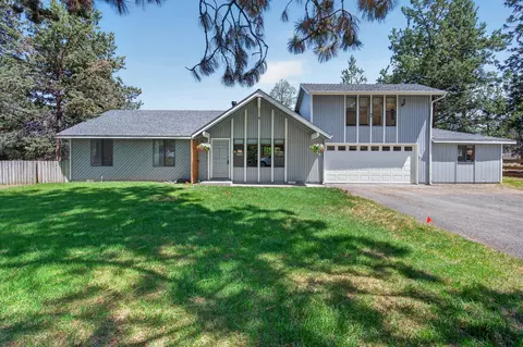 60866 Brosterhous Rd, Bend, OR 97702