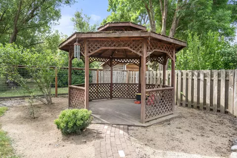 Exterior - 184 Meadow View Dr, Phoenix, OR 97535 photo 13 of 16