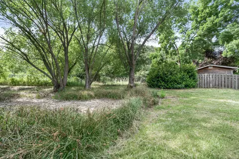 Exterior - 184 Meadow View Dr, Phoenix, OR 97535 photo 16 of 16