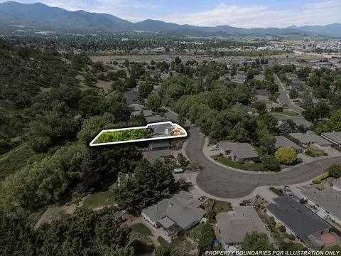 View/Area - 184 Meadow View Dr, Phoenix, OR 97535 photo 8 of 8