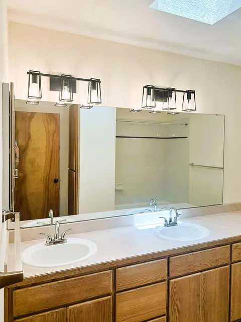 Bath - 2422 NE Conners Ave, Bend, OR 97701 photo 1 of 1