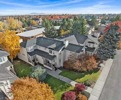 View/Area - 2422 NE Conners Ave, Bend, OR 97701 photo 2 of 5