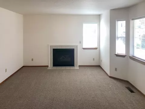 Living - 2422 NE Conners Ave, Bend, OR 97701 photo 1 of 1