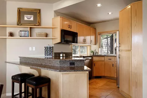 Kitchen - 19717 SW Mount Bachelor Dr UNIT 313, Bend, OR 97702 photo 1 of 2