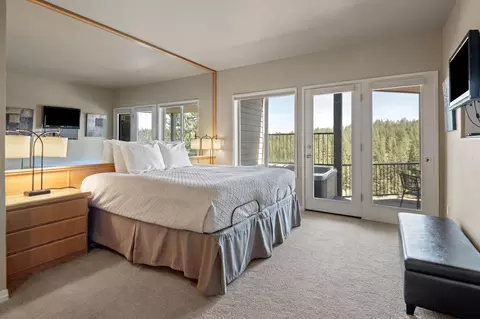 Bedroom - 19717 SW Mount Bachelor Dr UNIT 313, Bend, OR 97702 photo 2 of 5