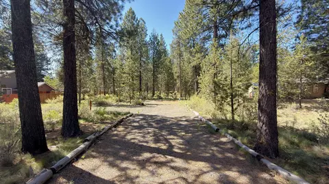 16999 Jacinto Rd, Bend, OR 97707