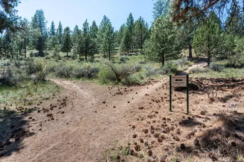 1729 SW Troon Ave, Bend, OR 97702 photo 16