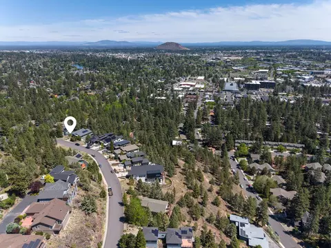 1729 SW Troon Ave, Bend, OR 97702 photo 11
