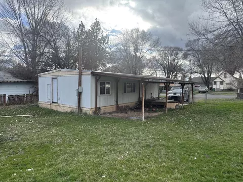1705 Etna St, Klamath Falls, OR 97603