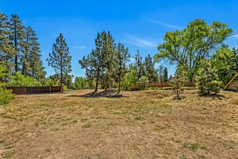 608 NE 10th St, Bend, OR 97701