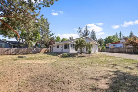 540 Oak Knoll Dr, Ashland, OR 97520