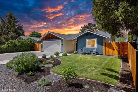 1255 SW 28th St, Redmond, OR 97756