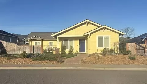 195 Suncrest Rd, Talent, OR 97540