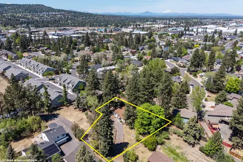 2291 NE 8th St, Bend, OR 97701