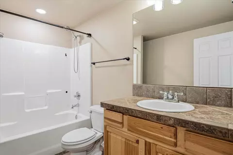 Bath - 59665 Cheyenne Rd, Bend, OR 97702 photo 1 of 4