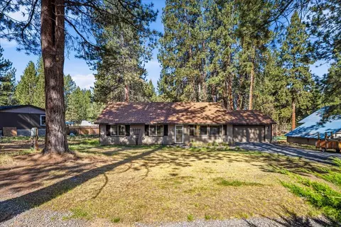 Exterior - 59665 Cheyenne Rd, Bend, OR 97702 photo 2 of 10