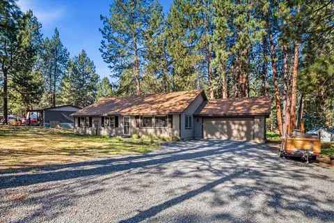 Exterior - 59665 Cheyenne Rd, Bend, OR 97702 photo 9 of 10