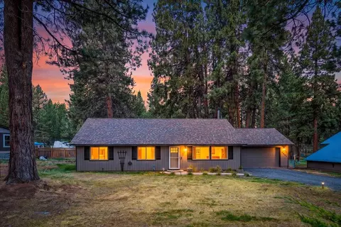 59665 Cheyenne Rd, Bend, OR 97702