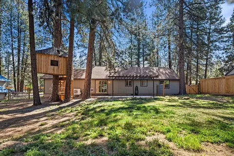 Exterior - 59665 Cheyenne Rd, Bend, OR 97702 photo 8 of 10