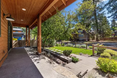 Exterior - 1252 NW Ithaca Ave, Bend, OR 97703 photo 4 of 7