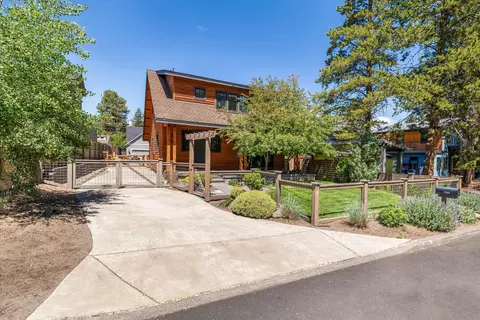 Exterior - 1252 NW Ithaca Ave, Bend, OR 97703 photo 7 of 7