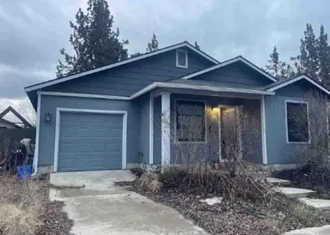 3151 NE Wells Acres Rd, Bend, OR 97701
