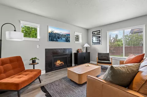 Living - 60999 Grand Targhee Dr, Bend, OR 97702 photo 2 of 5