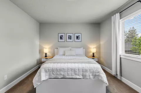 Bedroom - 60999 Grand Targhee Dr, Bend, OR 97702 photo 2 of 8