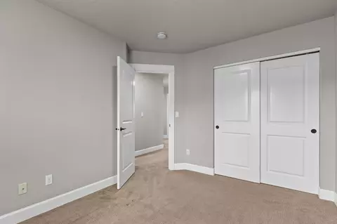Bedroom - 60999 Grand Targhee Dr, Bend, OR 97702 photo 8 of 8