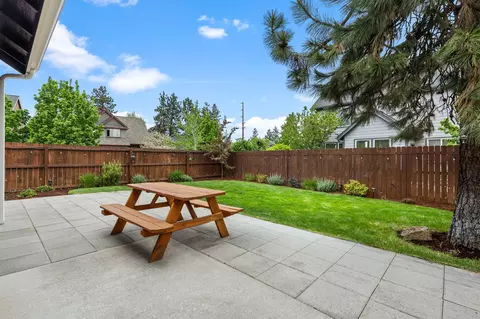 Exterior - 60999 Grand Targhee Dr, Bend, OR 97702 photo 6 of 8