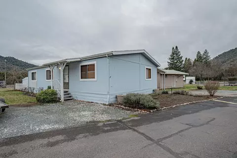 2019 Rogue River Hwy UNIT 10, Gold Hill, OR 97525