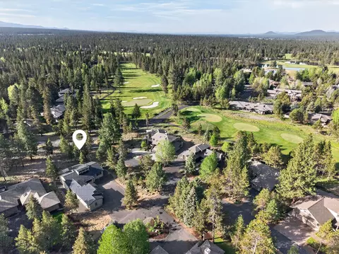 17915 Playoff Ln, Sunriver, OR 97707 photo 2