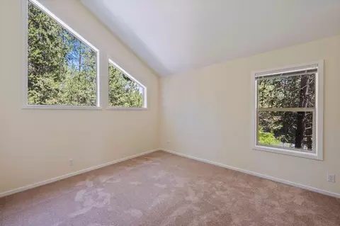 Bedroom - 55681 Wagon Master Way, Bend, OR 97707 photo 1 of 6