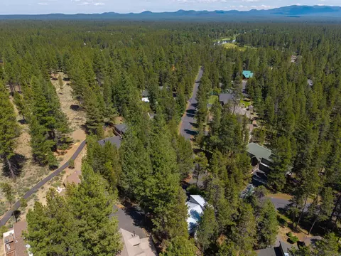 View/Area - 55681 Wagon Master Way, Bend, OR 97707 photo 3 of 7