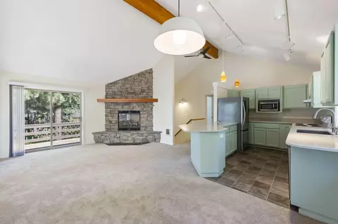 Living - 55681 Wagon Master Way, Bend, OR 97707 photo 2 of 3