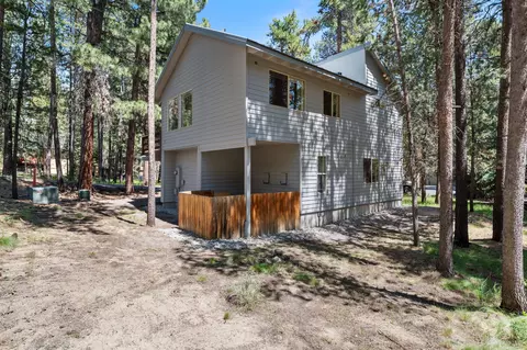 Exterior - 55681 Wagon Master Way, Bend, OR 97707 photo 6 of 10