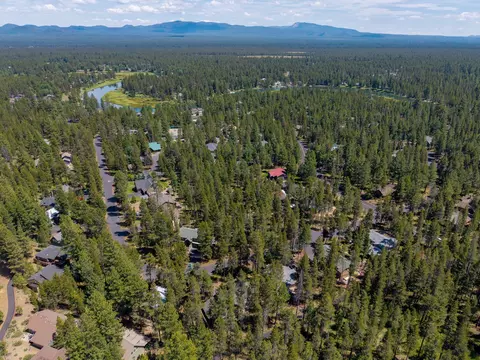 View/Area - 55681 Wagon Master Way, Bend, OR 97707 photo 5 of 7