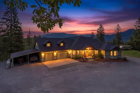 491 Penny Ln, Grants Pass, OR 97527