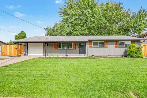 109 Vincent Ave, Central Point, OR 97502