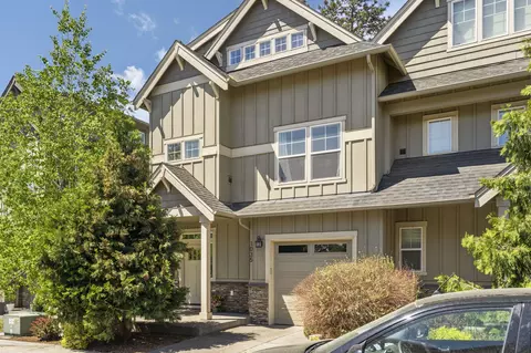 1035 SE Leonel Ln, Bend, OR 97702
