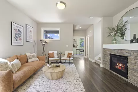 61070 SE Sydney Harbor Dr, Bend, OR 97702