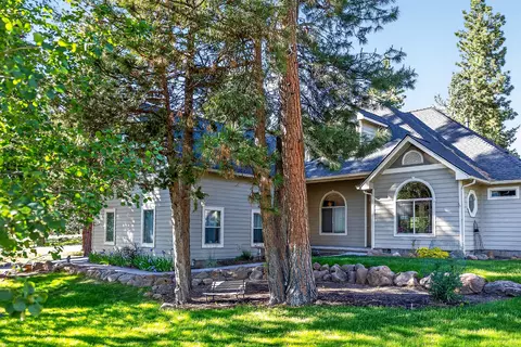 10421 Kestrel Rd, Klamath Falls, OR 97601