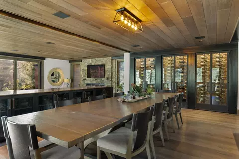 Dining - 19472 Pine Dr, Bend, OR 97702 photo 2 of 4